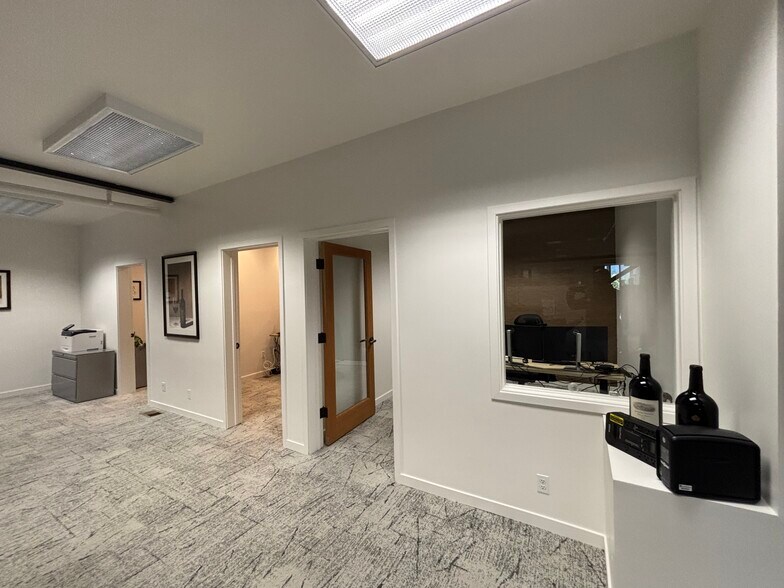 More Photos Of 1040 Main St, Napa Office For Lease