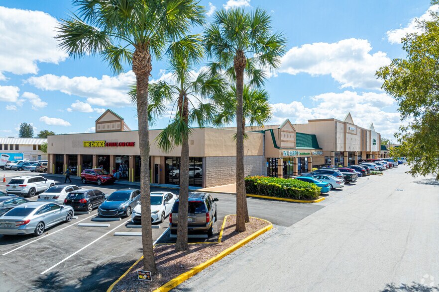 More Photos Of 6702-6900 N University Dr, Tamarac Unknown For Lease