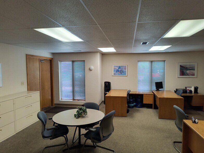 More Photos Of 9105A Indianapolis Blvd, Highland Medical For Lease