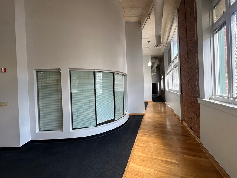 More Photos Of 401 E Court St, Cincinnati Office For Lease