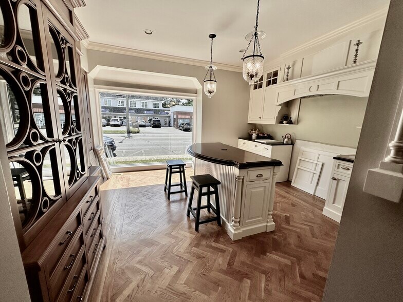 More Photos Of 406 E Putnam Ave, Cos Cob Office For Lease