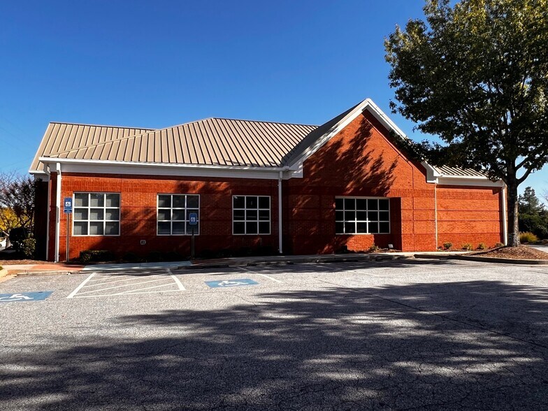 More Photos Of 1062 Old Peachtree Rd, Lawrenceville General Retail For Sale