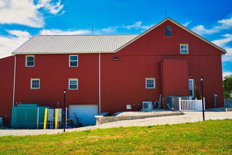 More Photos Of 5984 W South Range Rd, Salem Service For Sale