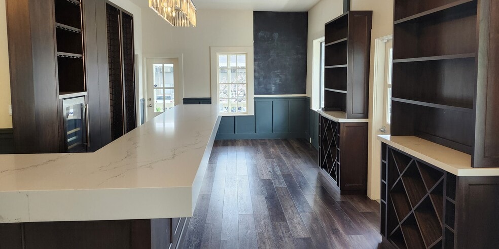 More Photos Of 72 Main St, Belvedere Tiburon Restaurant For Lease