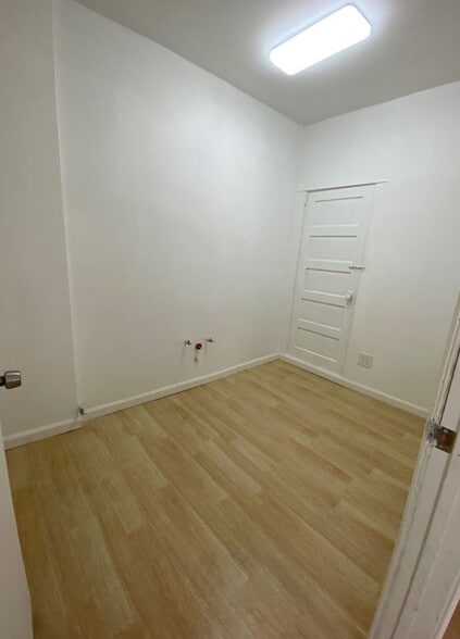 More Photos Of 5324-5326 Pacific Blvd, Huntington Park Manufacturing For Sale