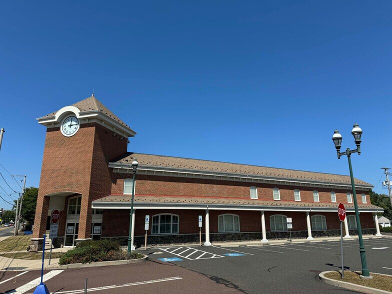 Primary Photo Of 350 Main St, Pennsburg Drugstore For Lease