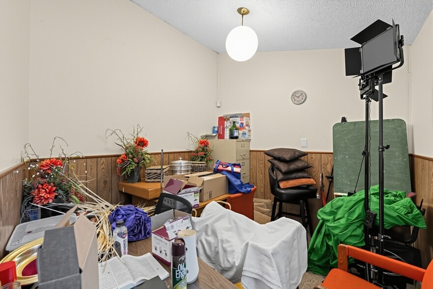 More Photos Of 1110 Coles Mill Rd, Williamstown Specialty For Sale