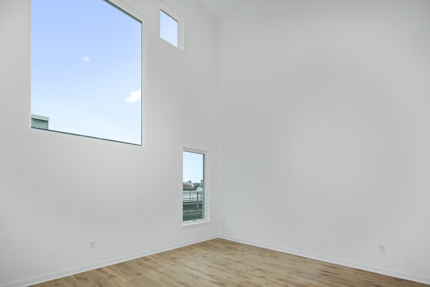 More Photos Of 1246 N Front St, Philadelphia Office For Sale