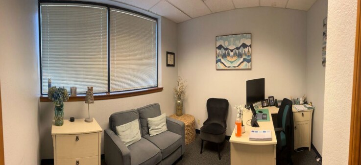 More Photos Of 15428 Civic Dr, Victorville Office For Lease