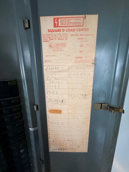 More Photos Of 2479 18th St NW, Washington Storefront For Lease