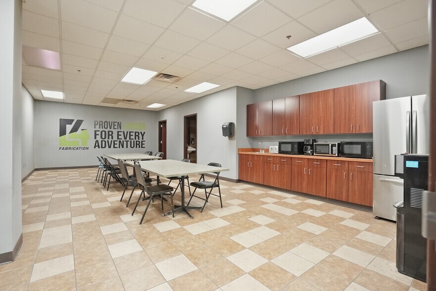 More Photos Of 1151 Industry Rd, Sturgis Manufacturing For Sale