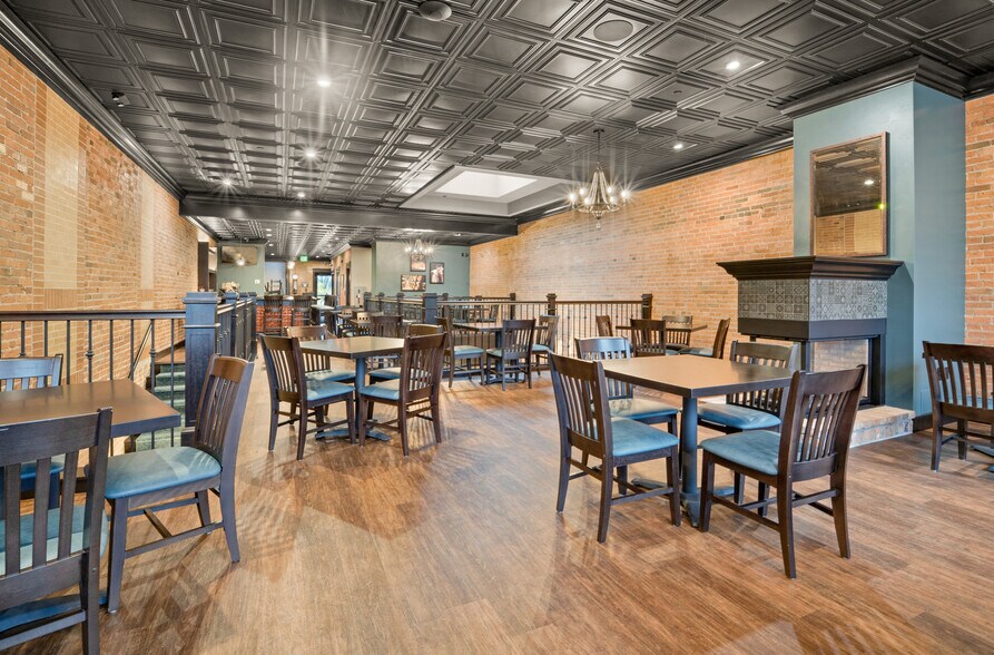 More Photos Of 30 N Main St, Fond Du Lac Restaurant For Sale