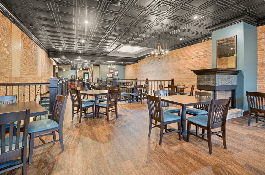 More Photos Of 30 N Main St, Fond Du Lac Restaurant For Sale