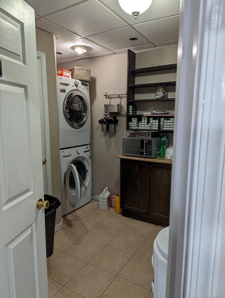 More Photos Of 21 Prall Ave, Staten Island Office Residential For Sale