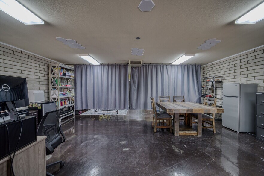 More Photos Of 5201 S Highway 95, Fort Mohave Storefront Retail Office For Sale