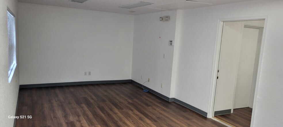 More Photos Of 280 Dirksen Dr, DeBary Office For Sale