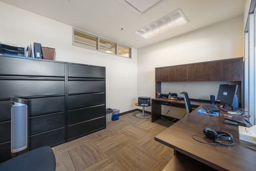 More Photos Of 388 Harbour Rd, Victoria Storefront Retail Office For Sale