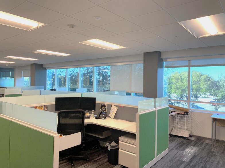 More Photos Of 5959 Waterford District Dr, Miami Office For Lease