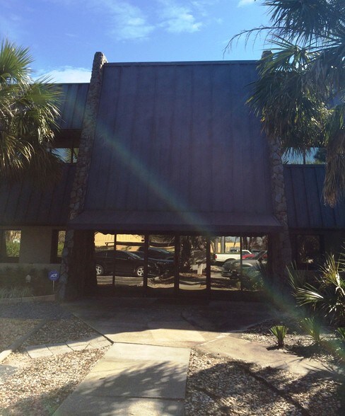 More Photos Of 4986 113th Ave N, Clearwater Manufacturing For Sale