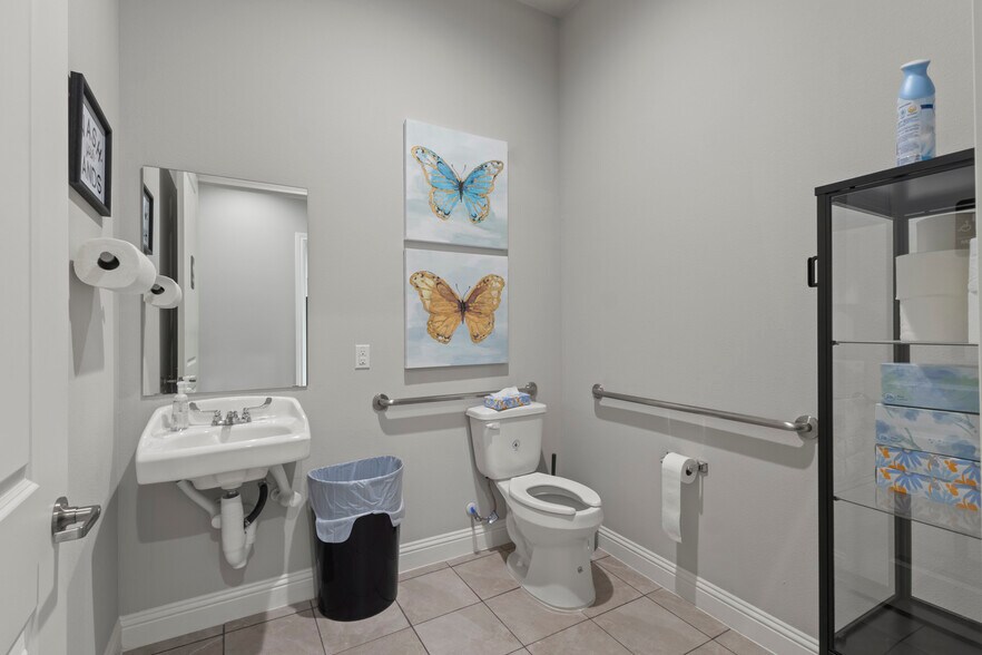 More Photos Of 4425 Plano Parkway Unit#703, Carrollton Medical For Lease