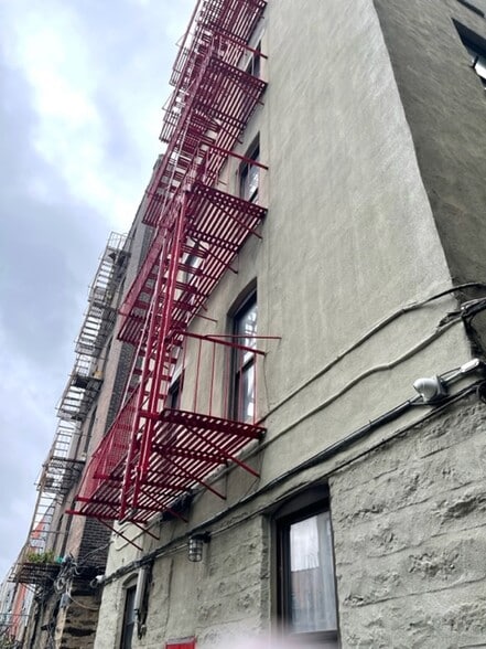 More Photos Of 1219 Elder Ave, Bronx Apartments For Sale