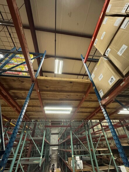 More Photos Of 280 W Central Blvd, Cape Canaveral Manufacturing For Sale