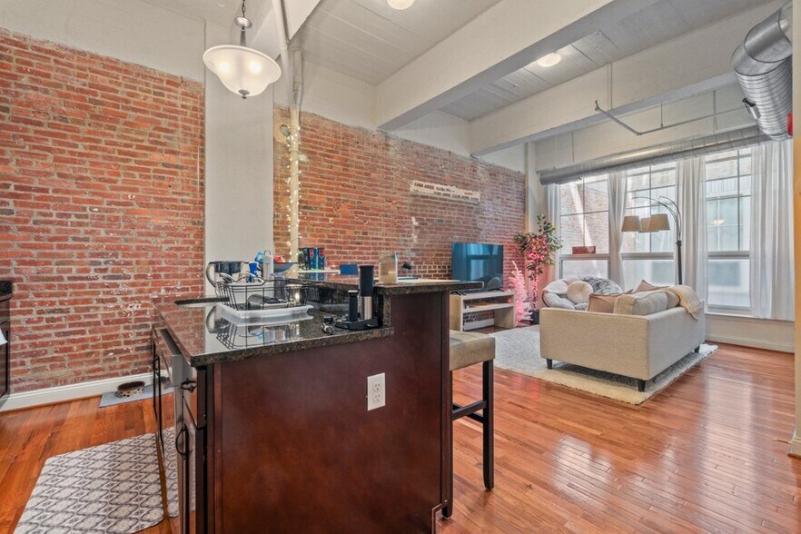 More Photos Of 311-313 W Baltimore St, Baltimore Apartments For Sale