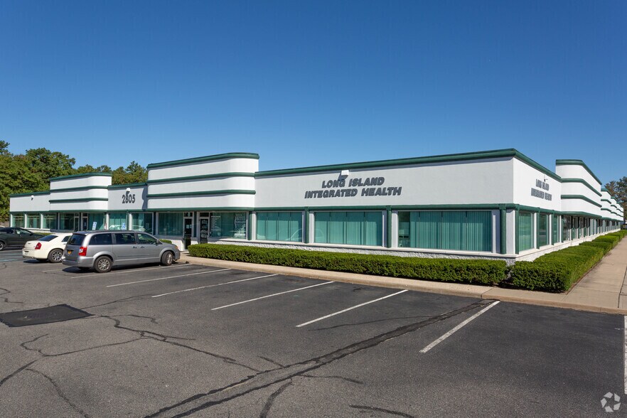 More Photos Of 2805 Veterans Memorial Hwy, Ronkonkoma Medical For Lease