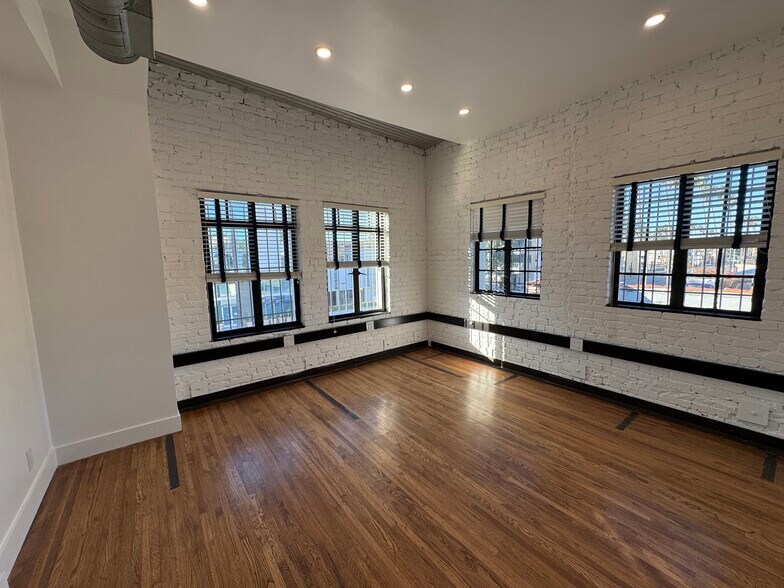 More Photos Of 6601-6613 W Sunset Blvd, Los Angeles Storefront Retail Office For Lease