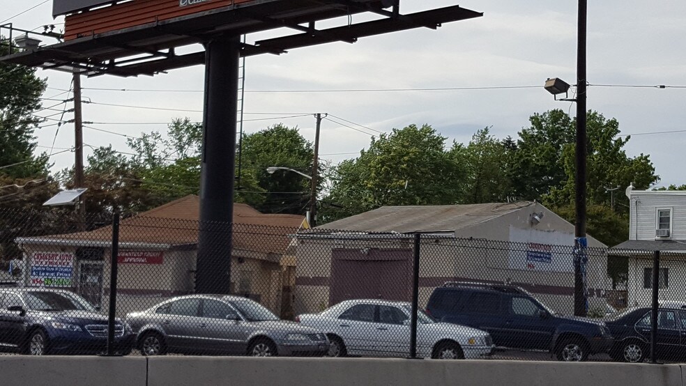 More Photos Of 750 Crescent Blvd, Woodlynne Auto Dealership For Lease