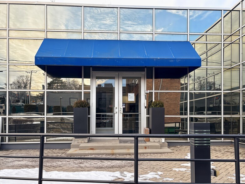 More Photos Of 177 W Putnam Ave, Greenwich Coworking Space