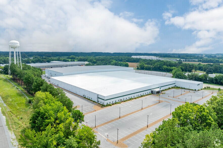 More Photos Of 3150 Barry Dr, Portland Manufacturing For Sale