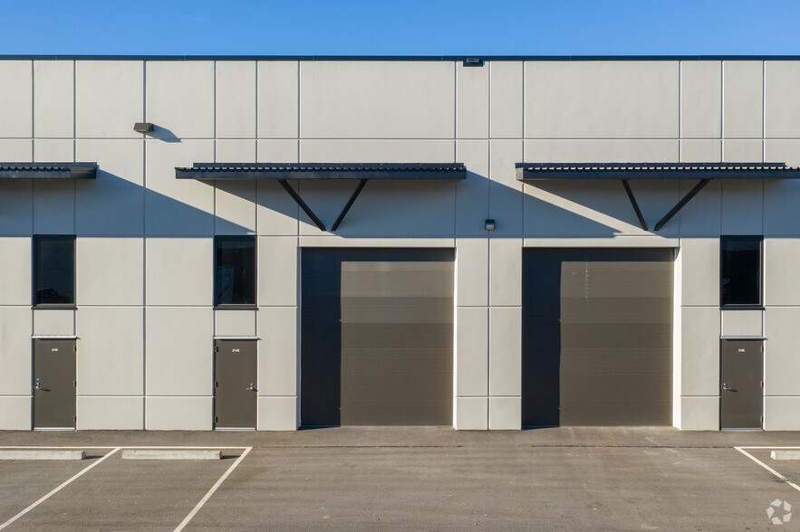 More Photos Of 580 Nicola Ave, Port Coquitlam Warehouse For Lease