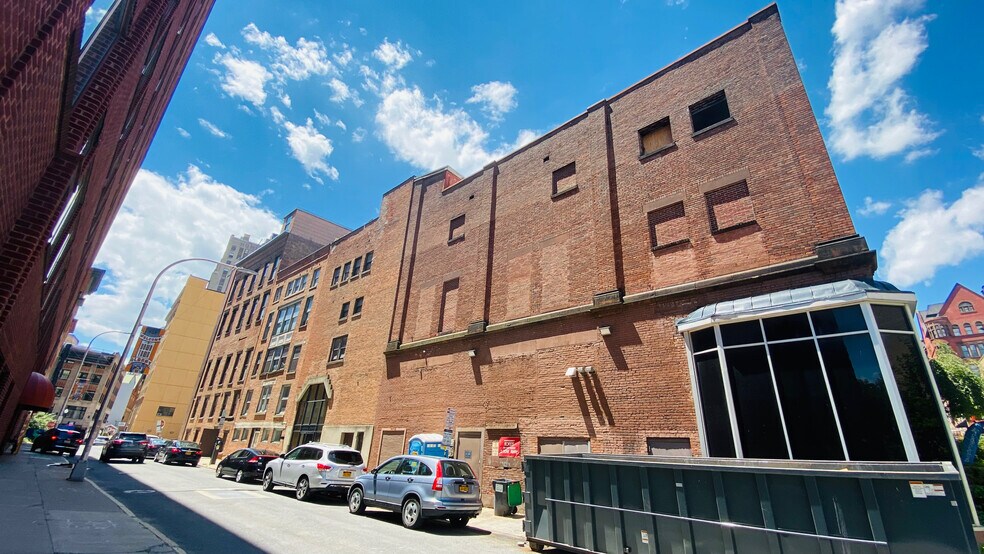 More Photos Of 61 N Pearl St, Albany Apartments For Lease