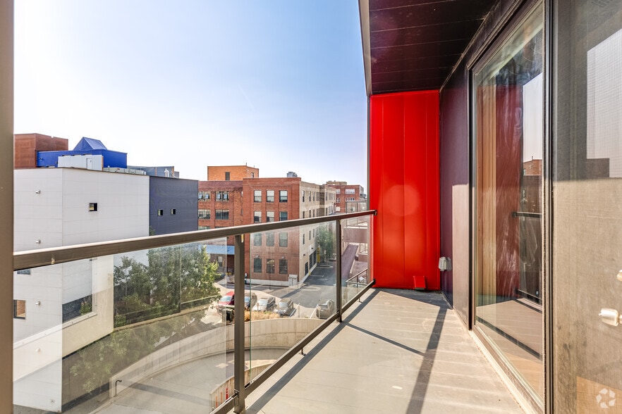 More Photos Of 915 Washington Ave N, Minneapolis Apartments For Lease