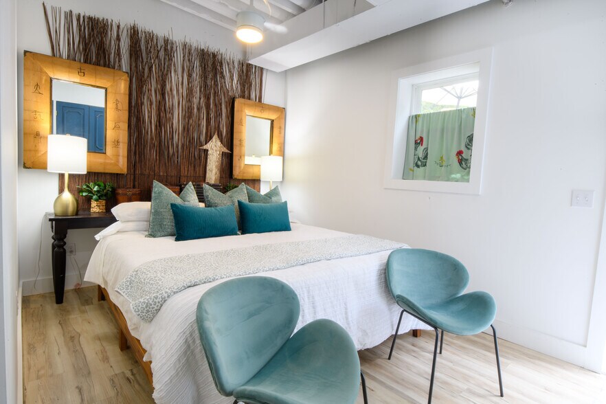 More Photos Of 13662 Red Arrow Hwy, Harbert Hotel For Sale
