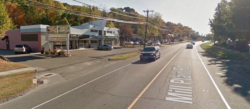 More Photos Of 87 Mill Plain Rd, Danbury General Retail For Sale