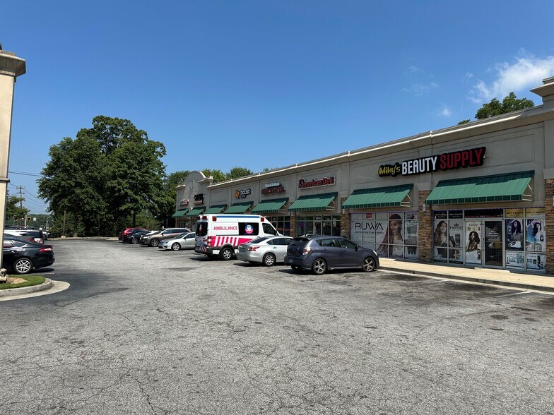 More Photos Of 2457 Martin Luther King Jr Dr NW, Atlanta General Retail For Sale