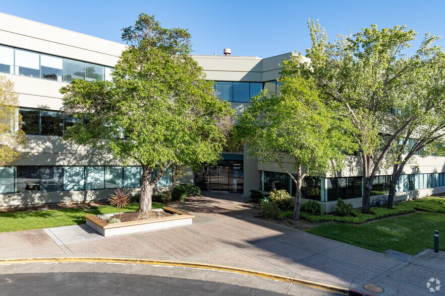 More Photos Of 500 Redwood Blvd, Novato Unknown For Lease