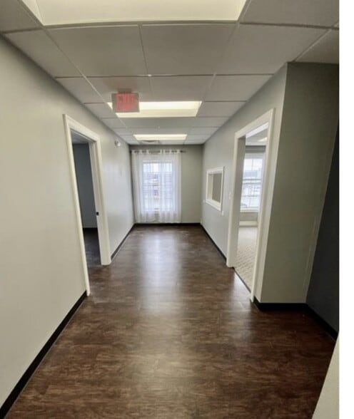 More Photos Of 1438 Som Center Rd, Cleveland Medical For Lease