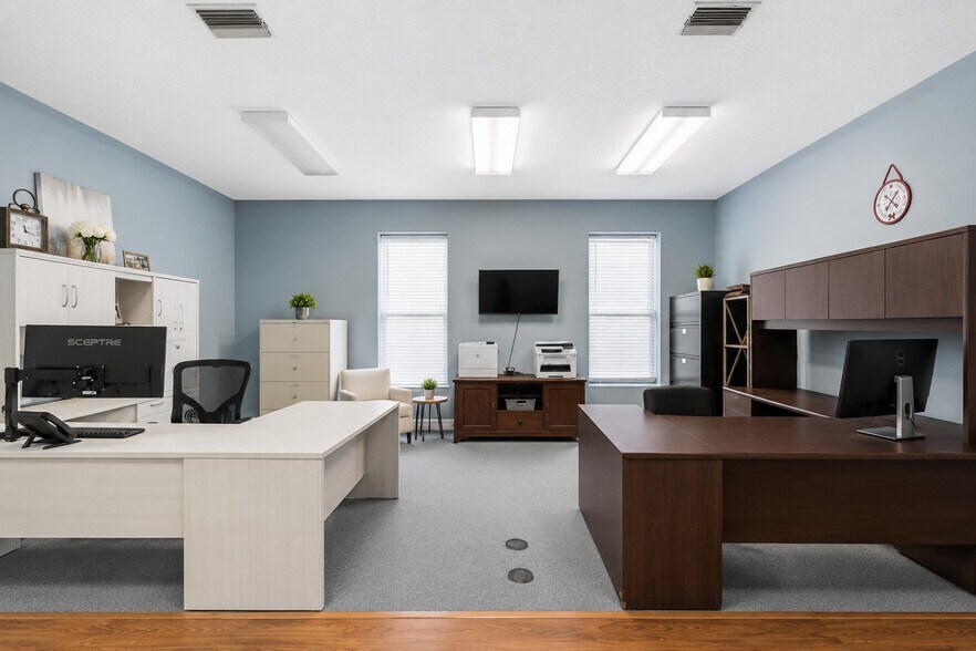 More Photos Of 402 E 7th Ave, Tampa Office For Sale