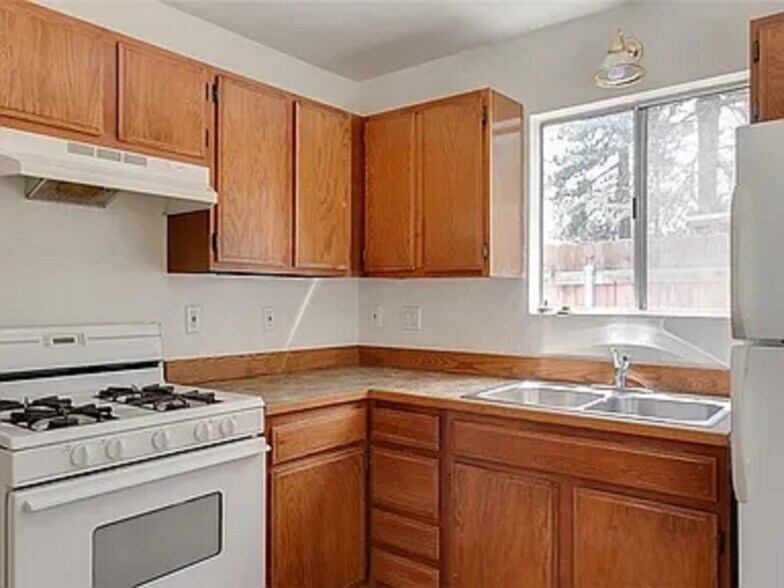 More Photos Of 1017 Greenway Dr, Big Bear City Multifamily For Sale