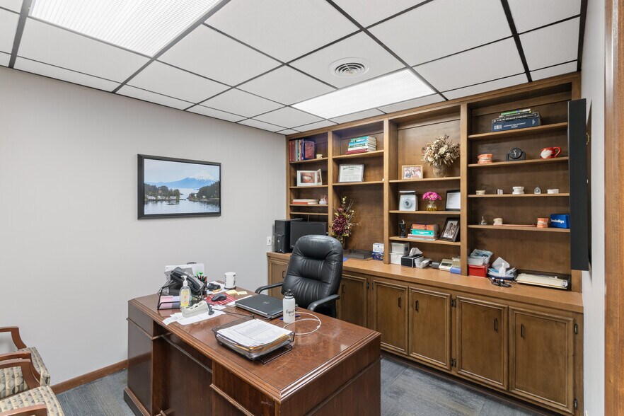 More Photos Of 5538 Philadelphia Dr, Dayton Medical For Sale