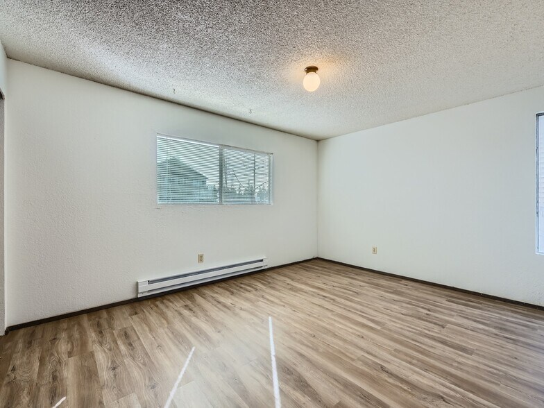 More Photos Of 1031 SW 122nd St, Seattle Apartments For Sale