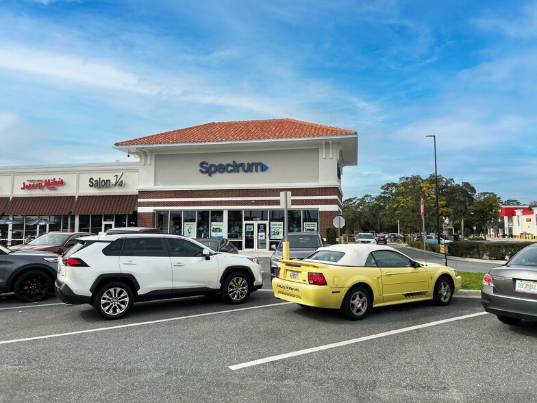 More Photos Of 1012 W Main St, Inverness Supermarket For Lease