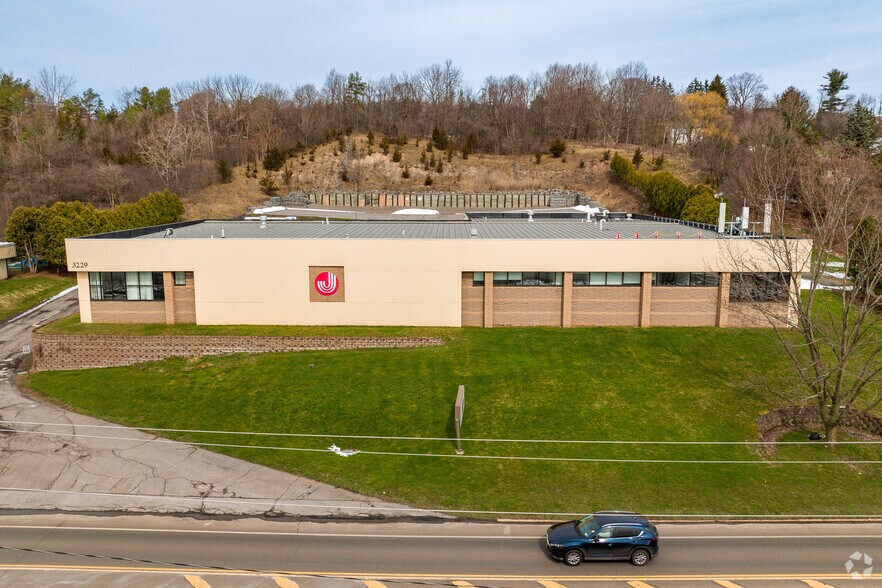 More Photos Of 3229 E Genesee St, Syracuse Medical For Sale