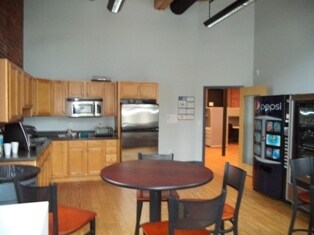 More Photos Of 670 N Commercial St, Manchester Apartments For Lease
