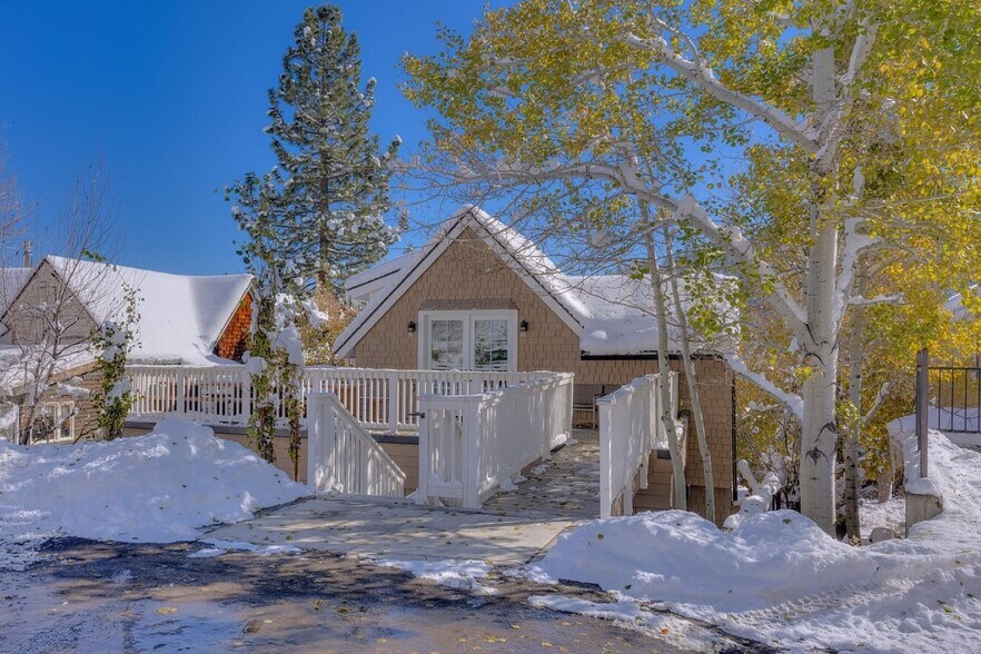 More Photos Of 10270 Donner Pass Rd, Truckee Office For Sale