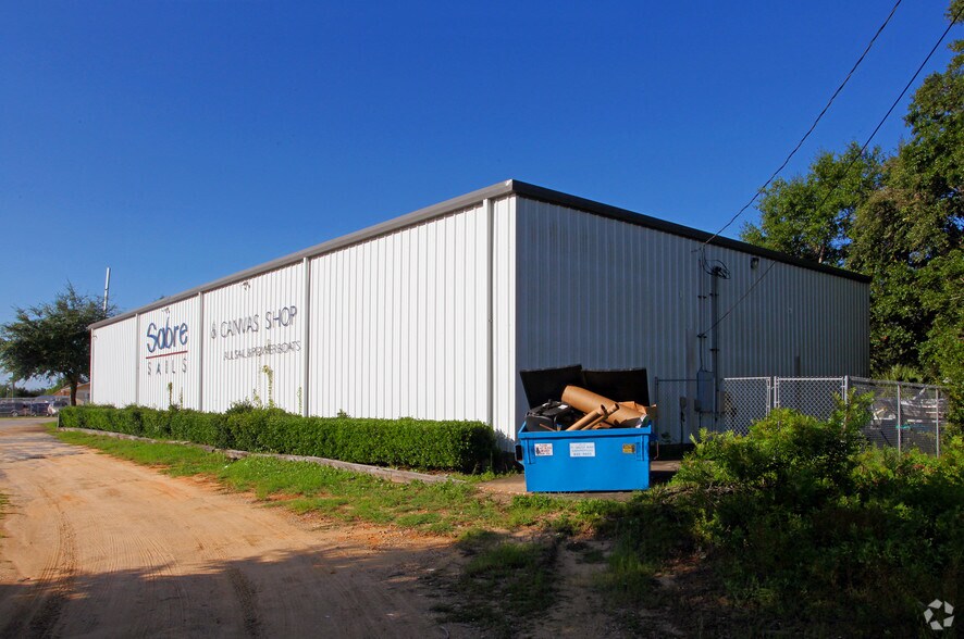 More Photos Of 123 Mcgriff St NE, Fort Walton Beach Flex For Lease
