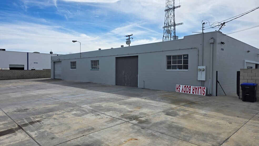 More Photos Of 11702 Anabel Ave, Garden Grove Warehouse For Sale